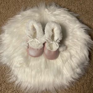 Baby girl fuzzy cozy slippers